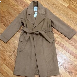New with tag Abercrombie and Fitch camel tan coat